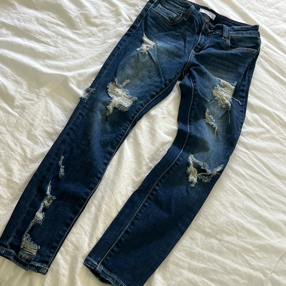 Ripped skinny jeans